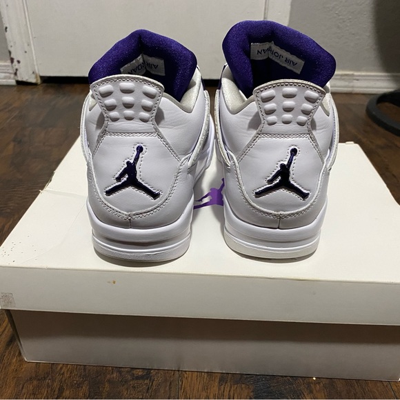 Jordan 4 Purple Metallic - Picture 2 of 4